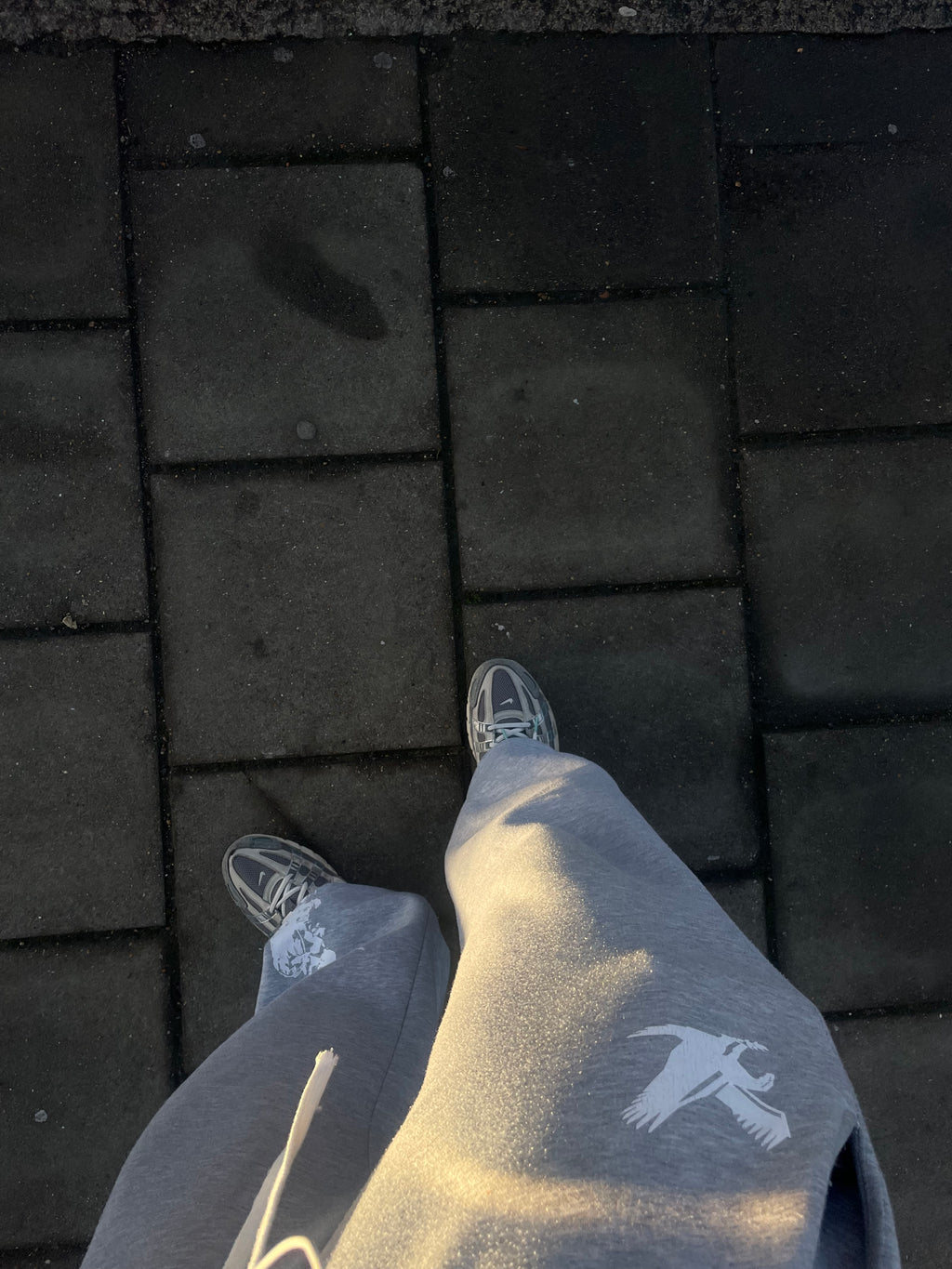 GREY- Vill Sweatpants